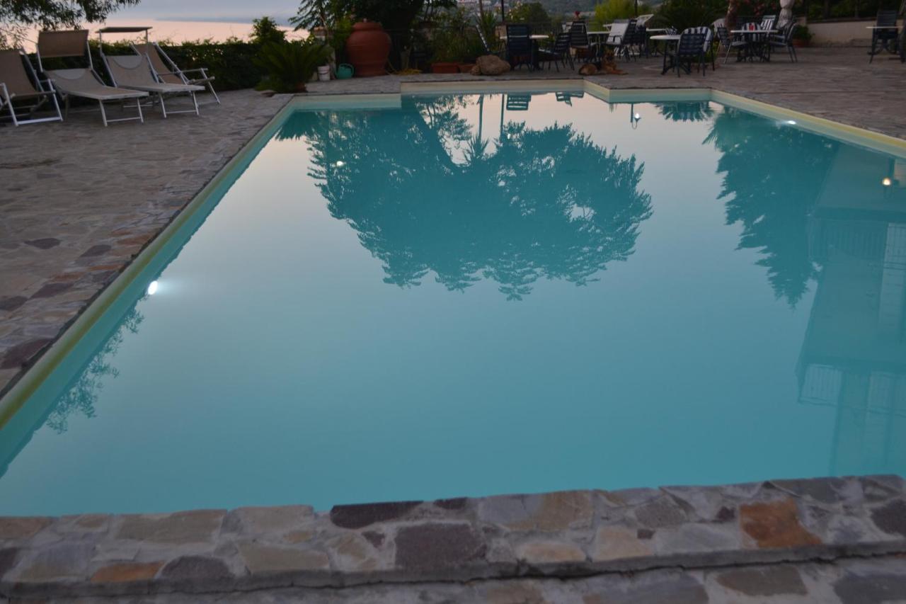 Villa Malandrino Guest House อากรอโปลี ภายนอก รูปภาพ